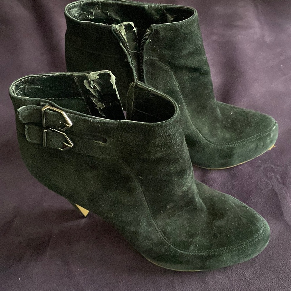 Woman’s heels, Size 8.  Suede black boot with zipper